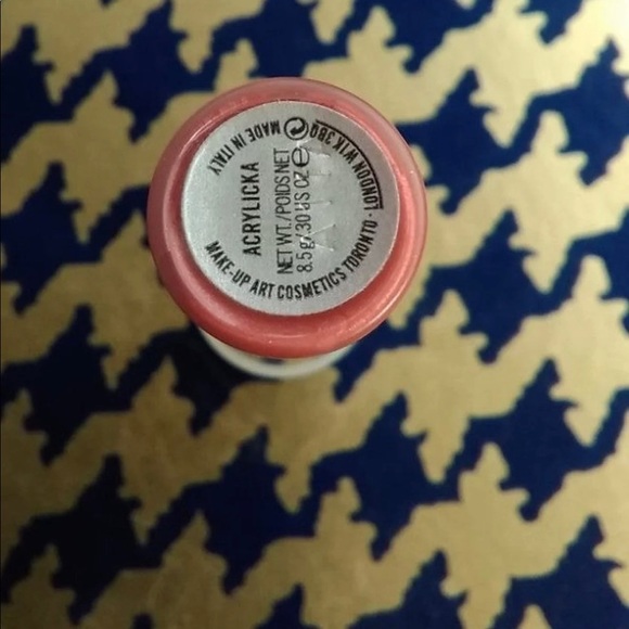 Mac lacquer in shade ACRYLICKA - Picture 3 of 3